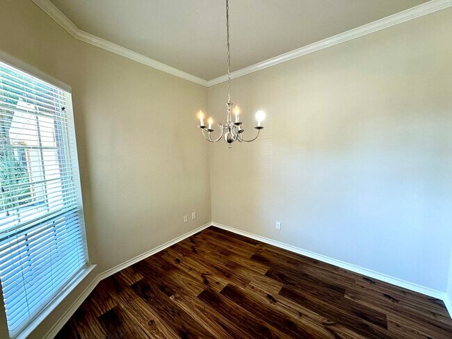 Building Photo - 1703 Stonewick Dr