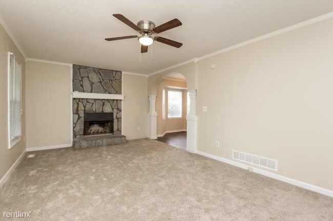 Building Photo - 80 Meadowbrook Ln