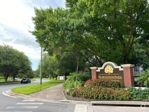 Building Photo - 8300 Elm Park Dr