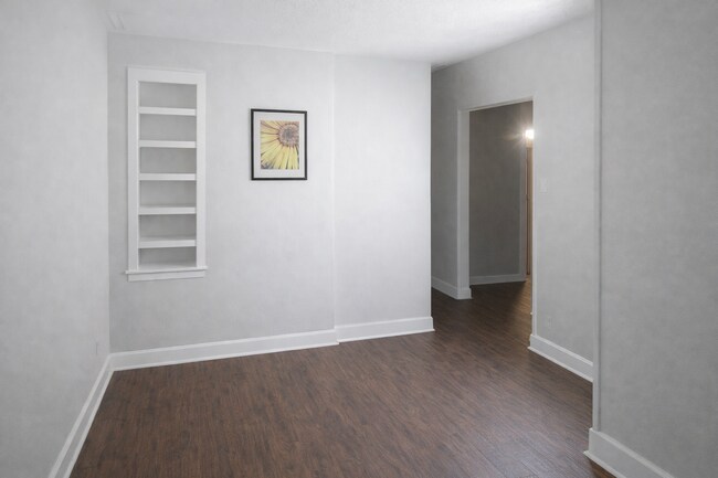 Building Photo - 1221-8TH