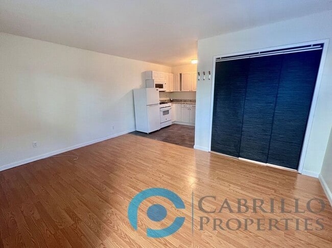 Foto del edificio - 1580 Parrot St