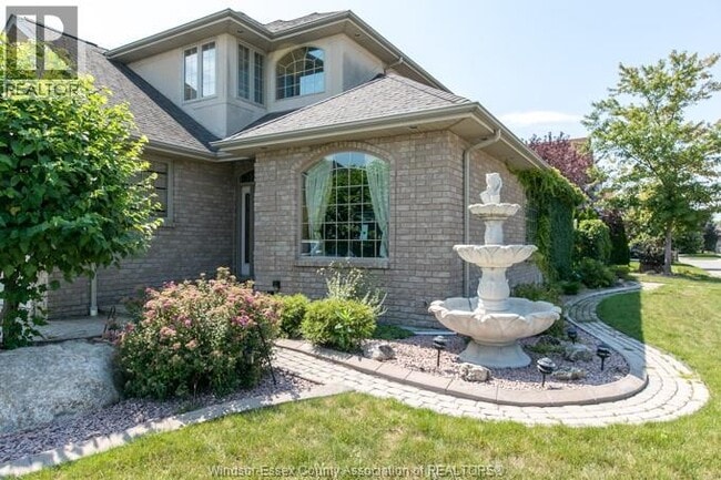 Building Photo - 303 Shoreview Cir