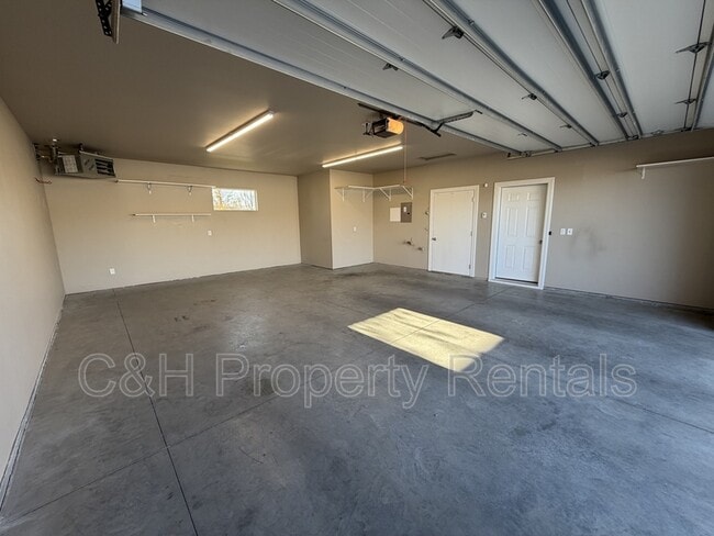 Building Photo - 1405 Harmony Ct