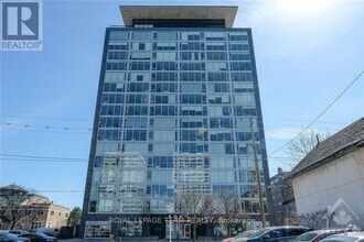 Building Photo - 300-300 Lisgar St