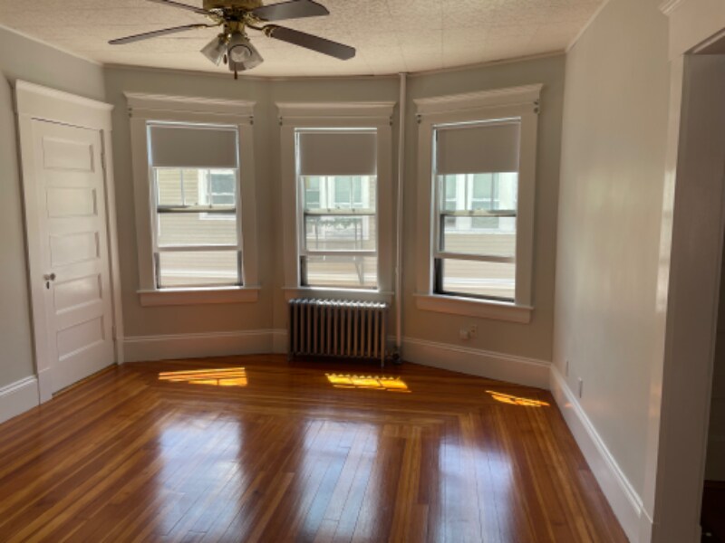Primary Photo - 24 Custer St