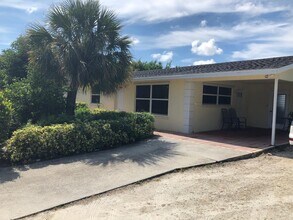 Building Photo - 2920 Palmarita Rd
