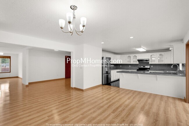 Building Photo - Updated Five Bedroom Home in NE!