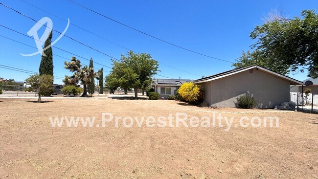 Foto del edificio - 3 Bed, 2 Bath Hesperia Home!!