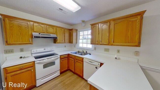 Foto del edificio - 3 br, 2.5 bath House - 2430 Kirkholm Dr