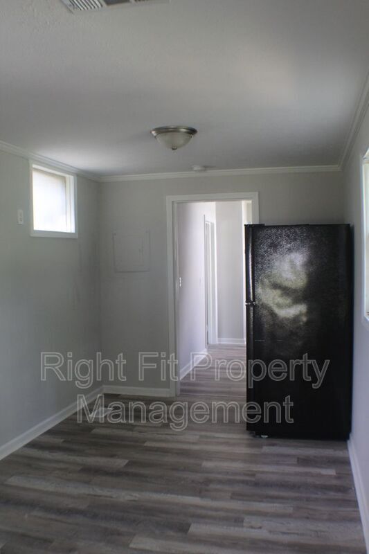 Foto del edificio - 4215 Forrest Rd