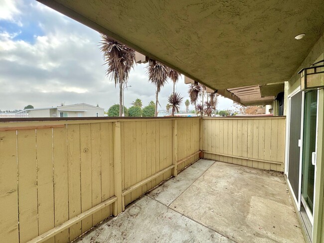 Building Photo - Great 2B/2BA Condo in Oceanside!