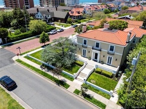 Building Photo - 159 Magnolia Blvd