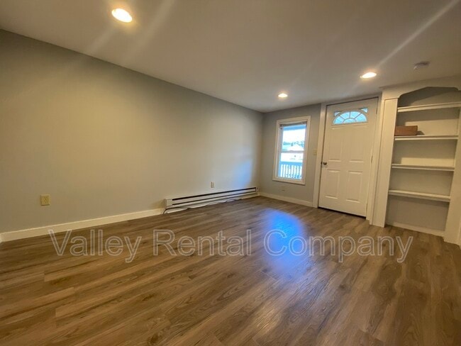 Building Photo - 66 Lyman St