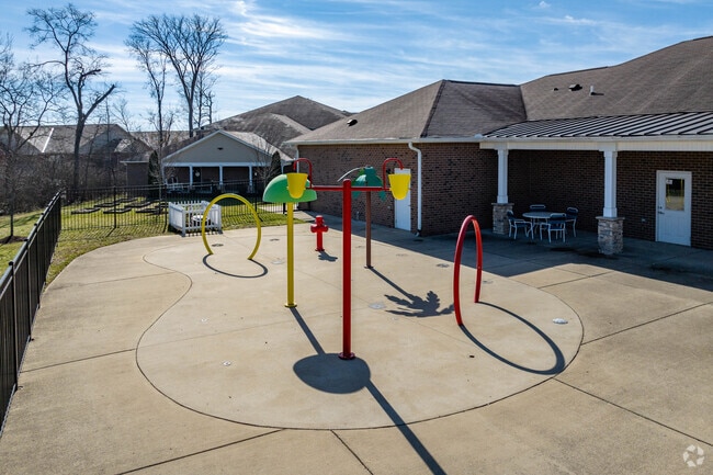Splashpad - Sumner Gardens Apartments