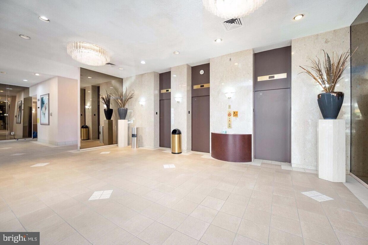 250 S Reynolds St Unit 1409, Alexandria, VA 22304 Apartment for Rent