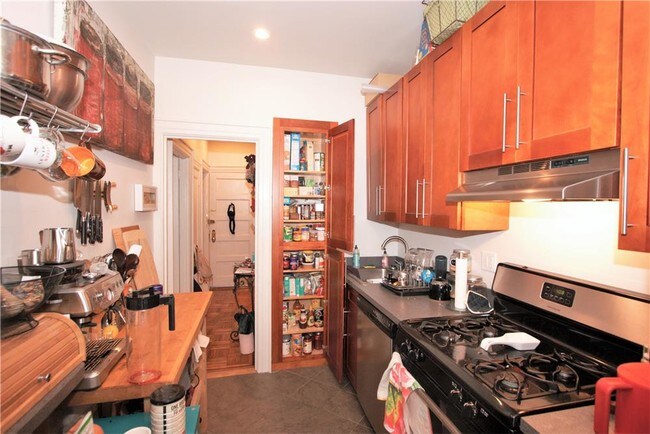 Building Photo - 348 Flatbush Avenue