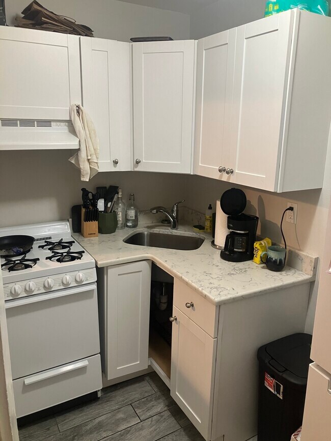 Building Photo - 16 Farrington Ave