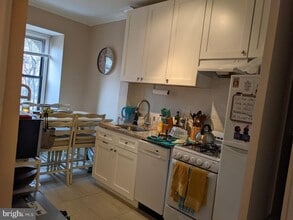 Building Photo - 152 N 21st St