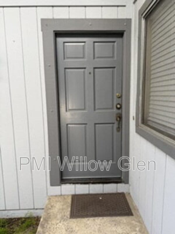 Building Photo - 7379 Tulare Hill Dr