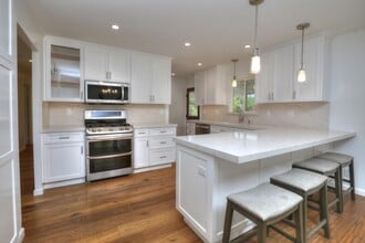 Building Photo - 3994 Maricopa Dr