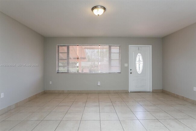 Foto del edificio - 731 NW 175th Dr