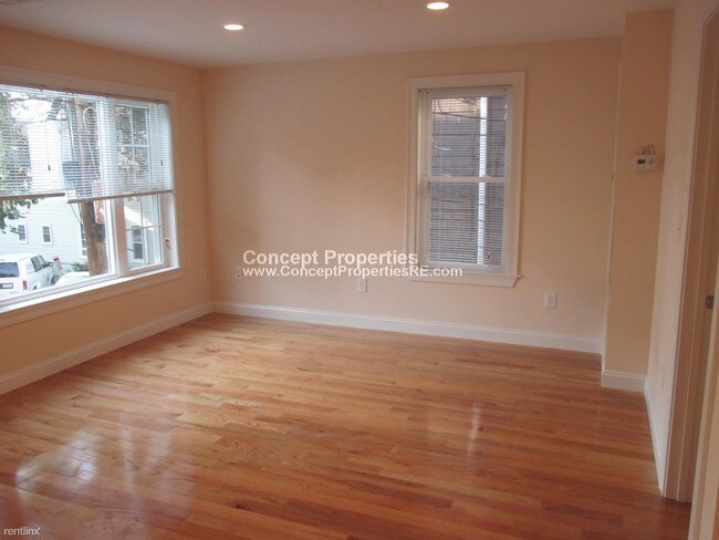 Building Photo - 4 br, 2 bath  - 14 Flint St # 1A