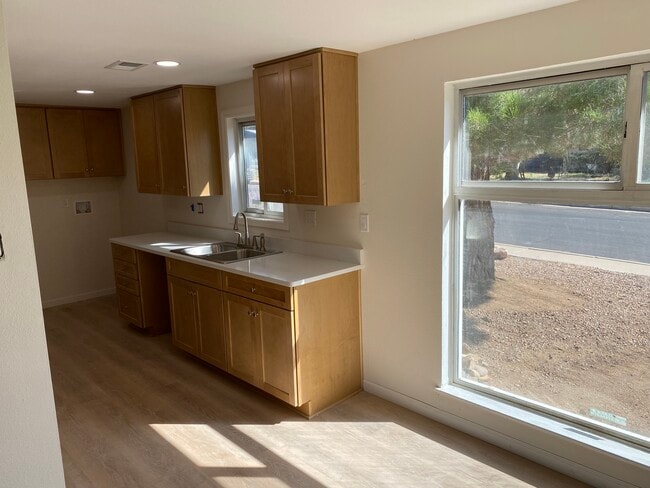 Building Photo - 11113 Haines Ave NE