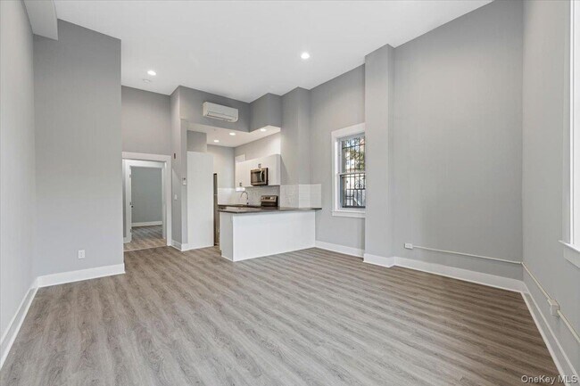 Building Photo - 47 Beekman Ave