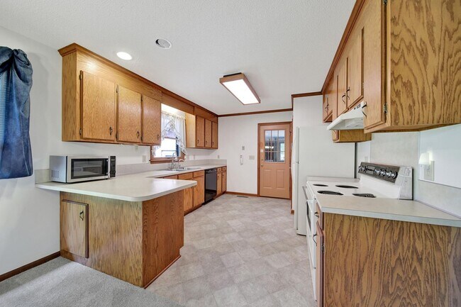 Foto del edificio - Lovely 3 Bed 2 Bath Ranch Home on Large Lot!