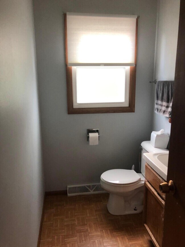 Foto del edificio - 4932 Sutton Ln