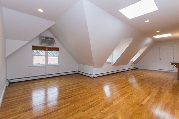 Foto del edificio - 103 Sewall Ave