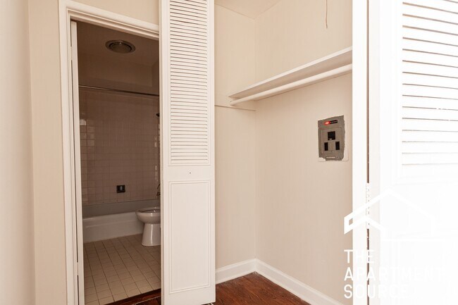 Foto del edificio - 6011 N Winthrop Ave