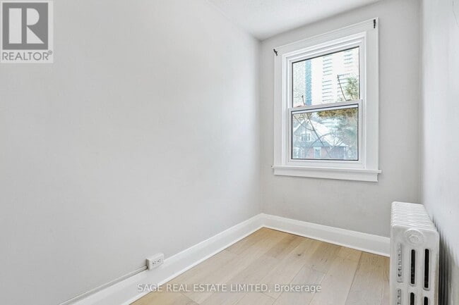 Building Photo - 95 Hillsdale Ave E