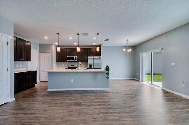 Foto del edificio - 2230 Canyon Breeze Ave