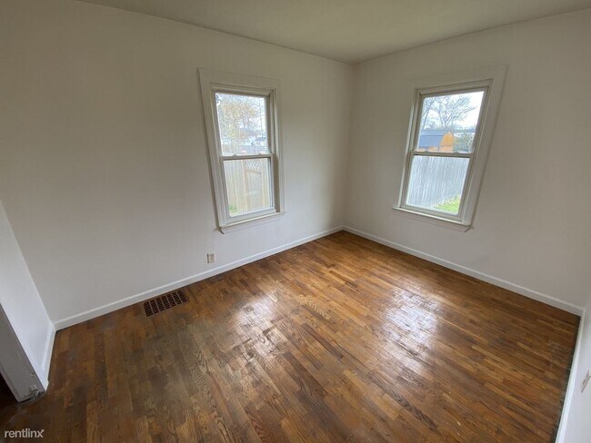 Foto del edificio - 2 br, 1 bath House - 143 Amos St