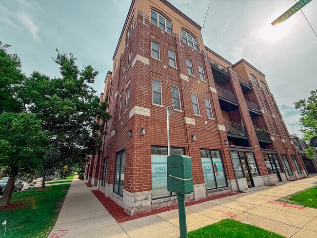 Foto del edificio - 3954 N Oriole Ave