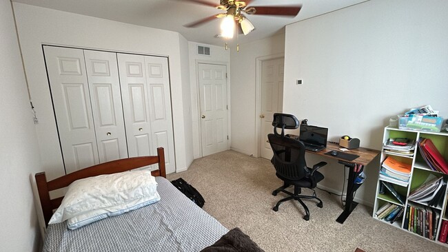 Building Photo - 2249 Sunrise Cir