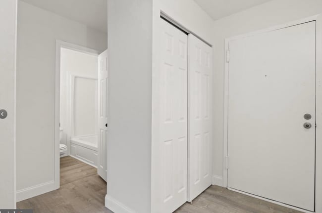 Building Photo - 1 Bedroom 1 Bath apartment in Somerset Hou...