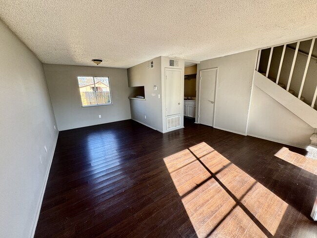 Foto del edificio - 5113 Sierra St