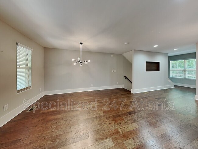 Foto del edificio - 1284 Dahlgren Lane