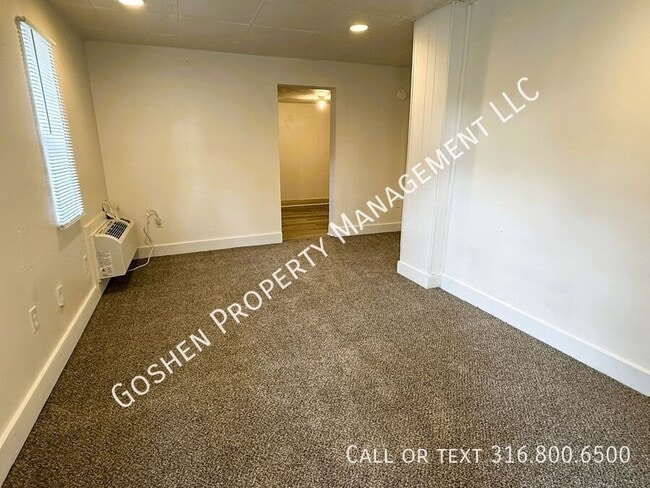 Building Photo - 1023 S Millwood-