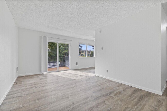 Foto del edificio - Treecrest Burnside