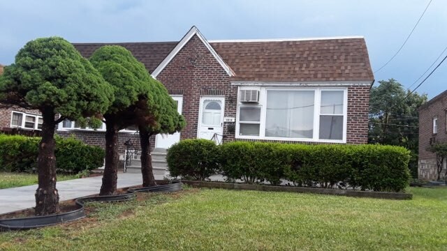 Foto del edificio - 1816 Mower St