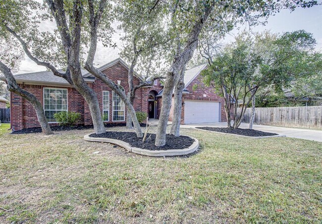 Building Photo - 6005 Sierra Leon