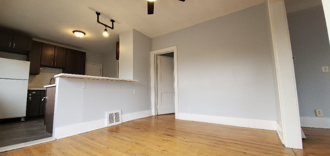 Building Photo - 351 Edgewood Pl