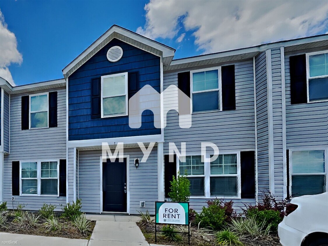 Primary Photo - 3 br, 2.5 bath Townhome - 11 Cardinal Ct
