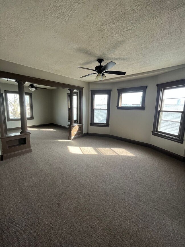 Foto del edificio - Midtown 2 Bedroom Unit!!