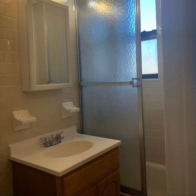 Bathroom - 1720 Woodbine St