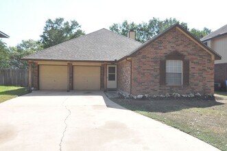 Building Photo - 17007 Simsbrook Dr