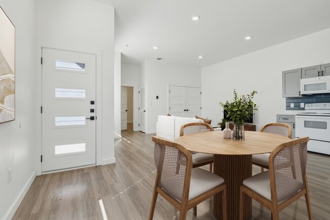 Building Photo - Algarita Fredericksburg